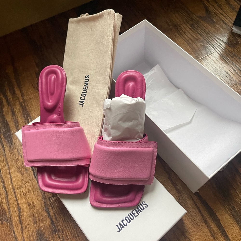 Size 6 pink jacquemus